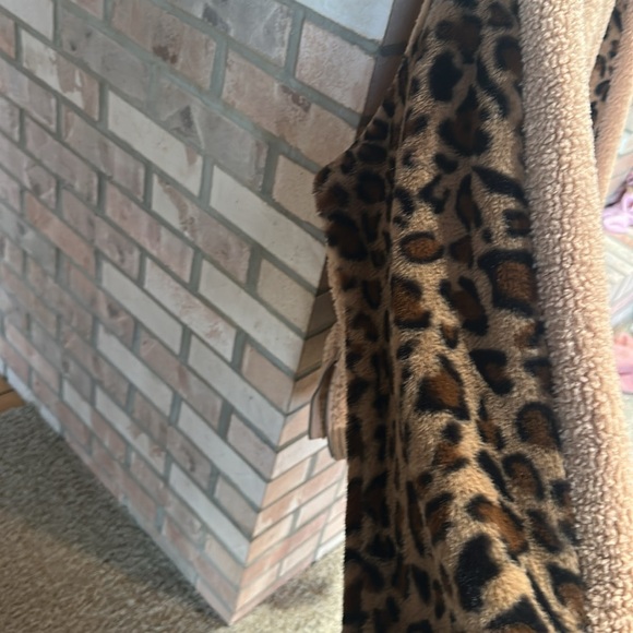 POL SWEATER - Picture 2 of 4